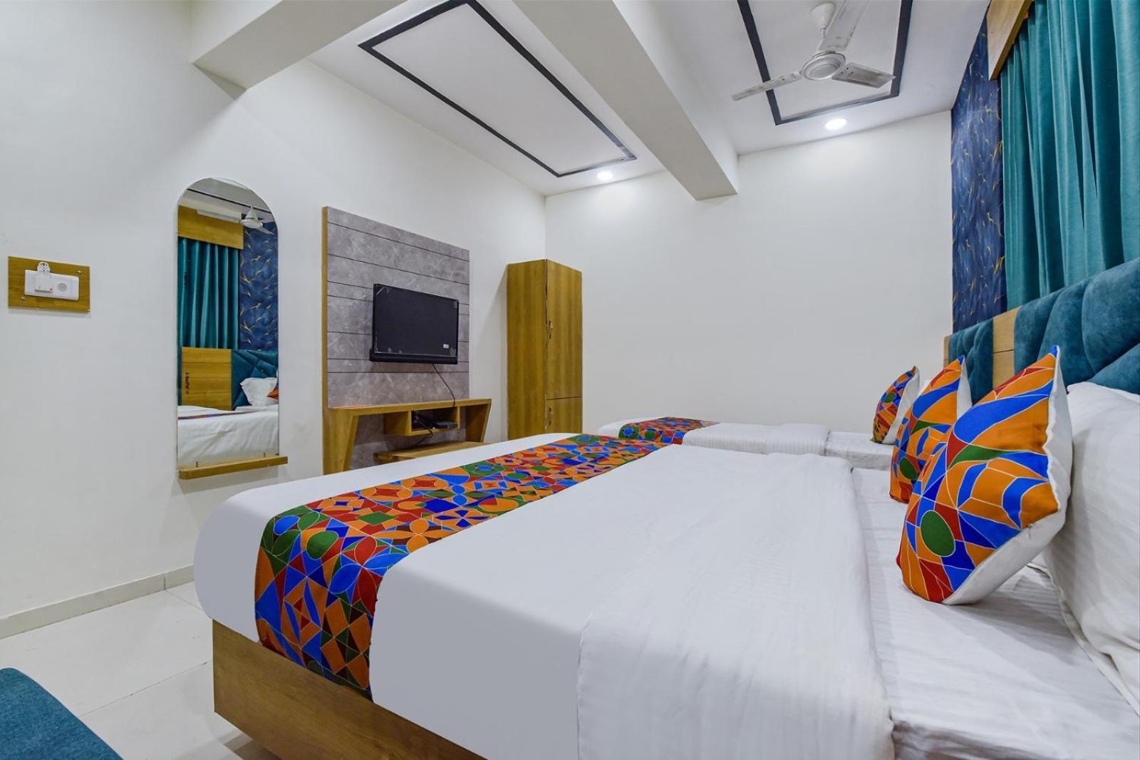 Hotel Green Tree Ahmedabad Eksteriør bilde