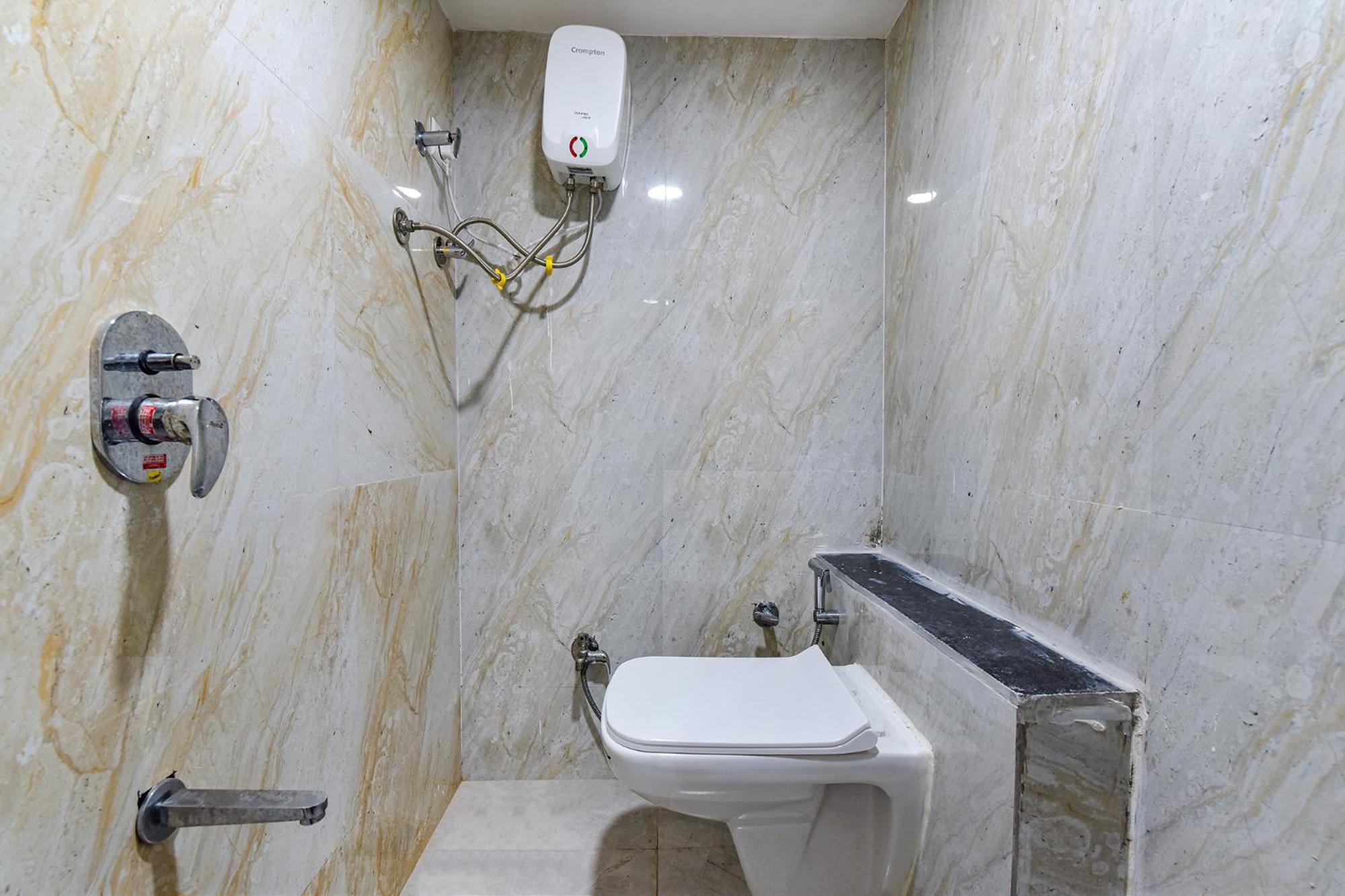 Hotel Green Tree Ahmedabad Eksteriør bilde